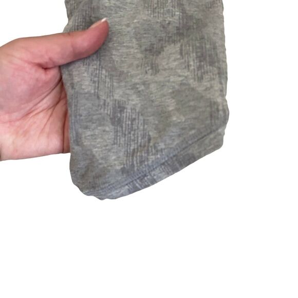 Athleta Small Leggings Sandbar Be Present Capri Cropped Gray Print - Picture 7 of 9